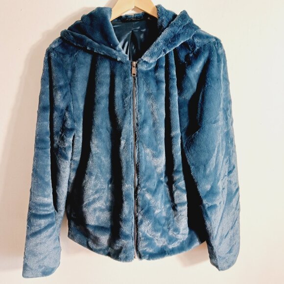 Gili, Deep Teal Faux Fur Hooded Jacket, Size Large, Zip Front, Cozy, Soft & Warm - Picture 4 of 16